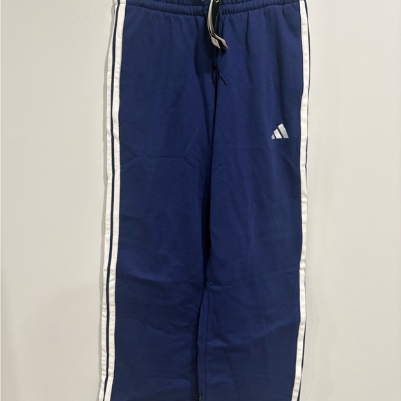 Adidas ESSENTIALS 3-STRIPES OPEN-HEM FLEECE PANTS - Picture 5 of 8